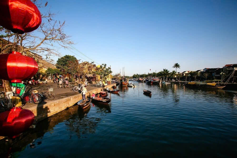 Visit Hoi An From Chan May Port