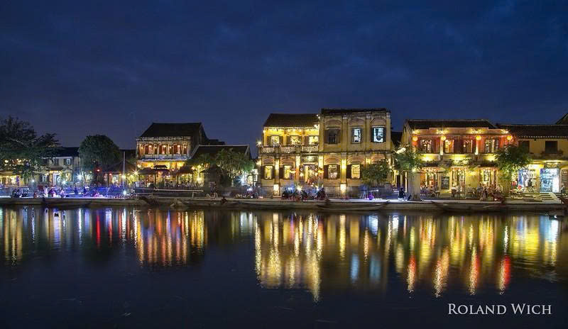 Hoi An Lantern Boat Ride Experience