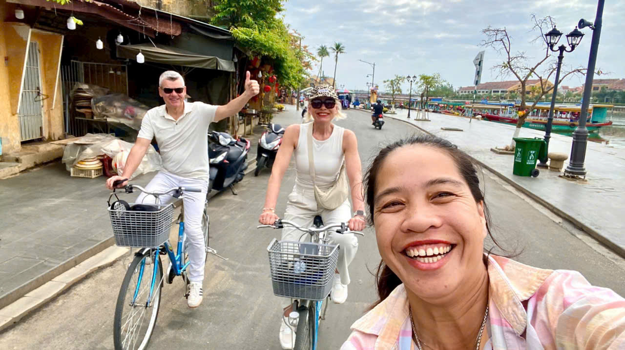 Da Nang Tour Guide With Good Reviews