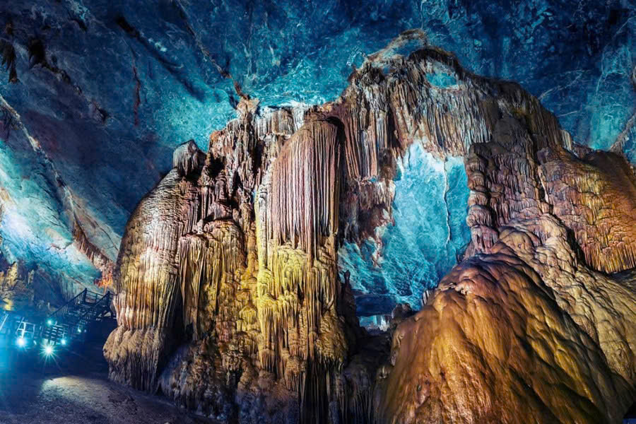 Amazing stalactites and stalagmites inside Phong Nha Cave