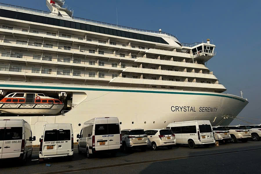 Tour buses and private cars parked at Phu My Port for shore excursions and things to do from Phu My Port.