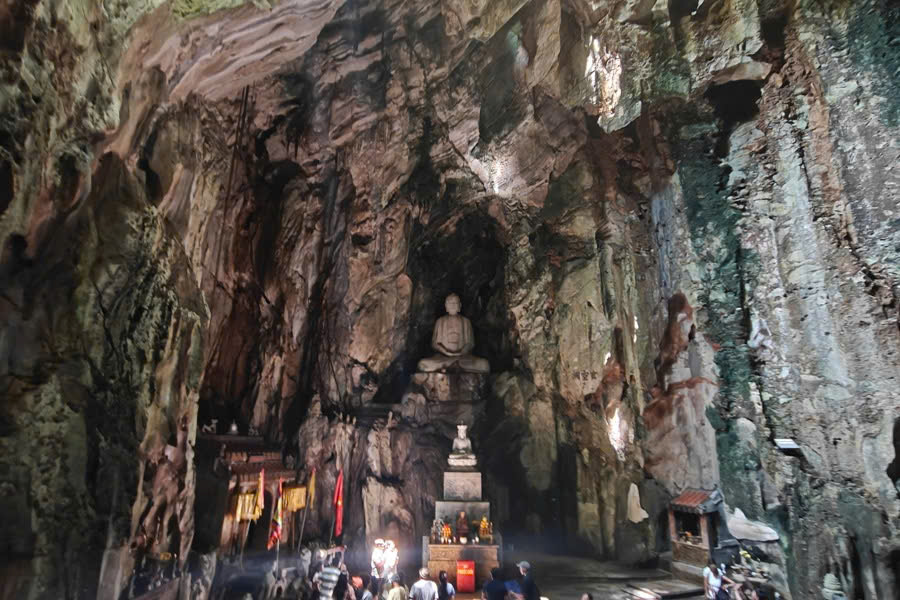 Huyen Khong Cave at Marble Mountains in Da Nang